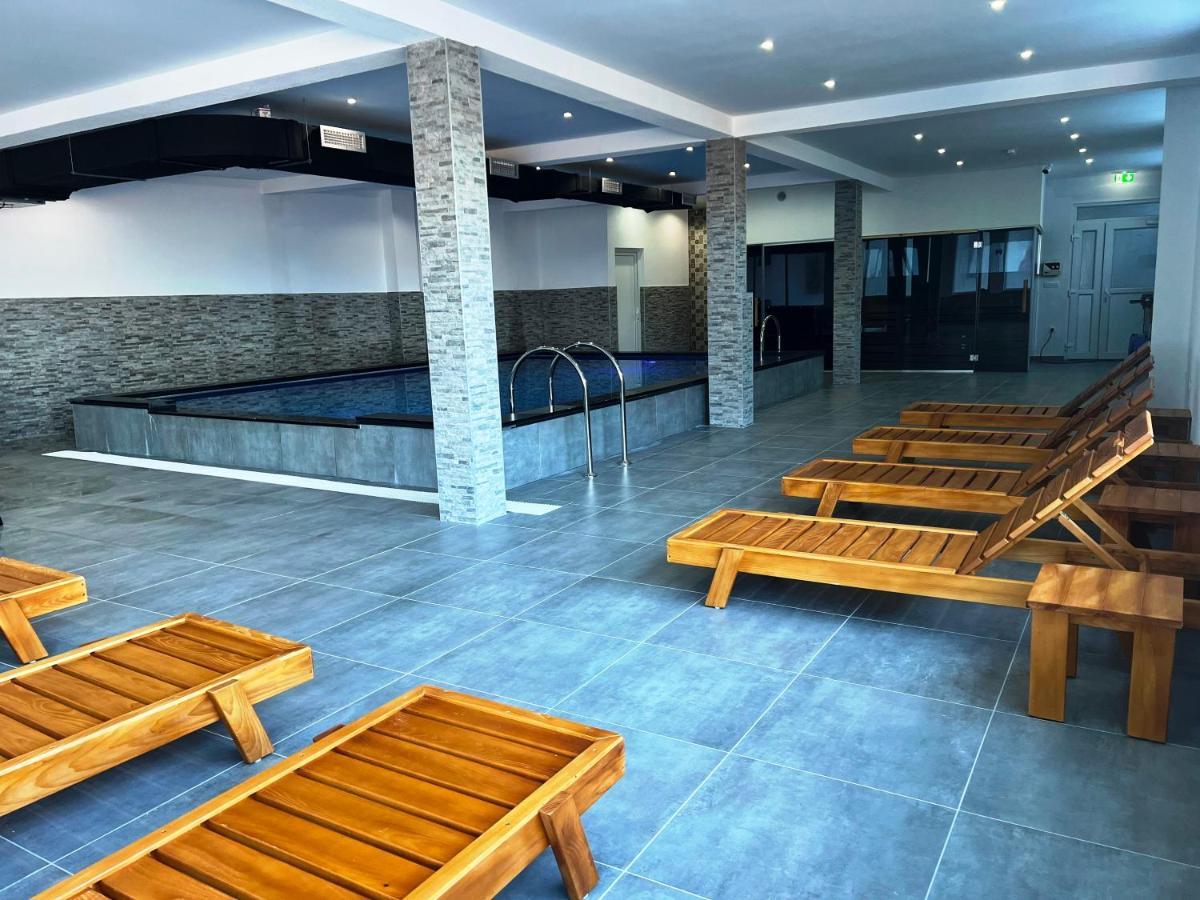 Hotel Central Влашич Екстер'єр фото