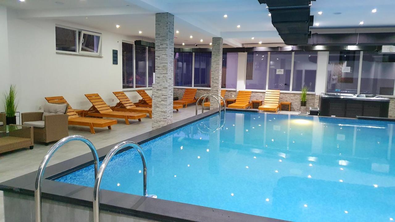 Hotel Central Влашич Екстер'єр фото